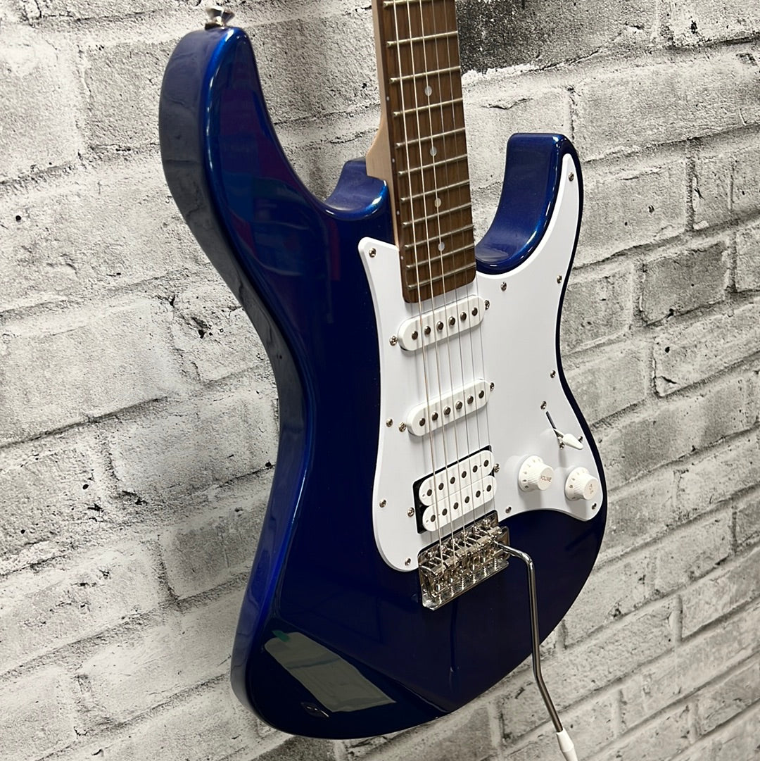 Used Yamaha Pacifica PAC012 Dark Blue Metallic