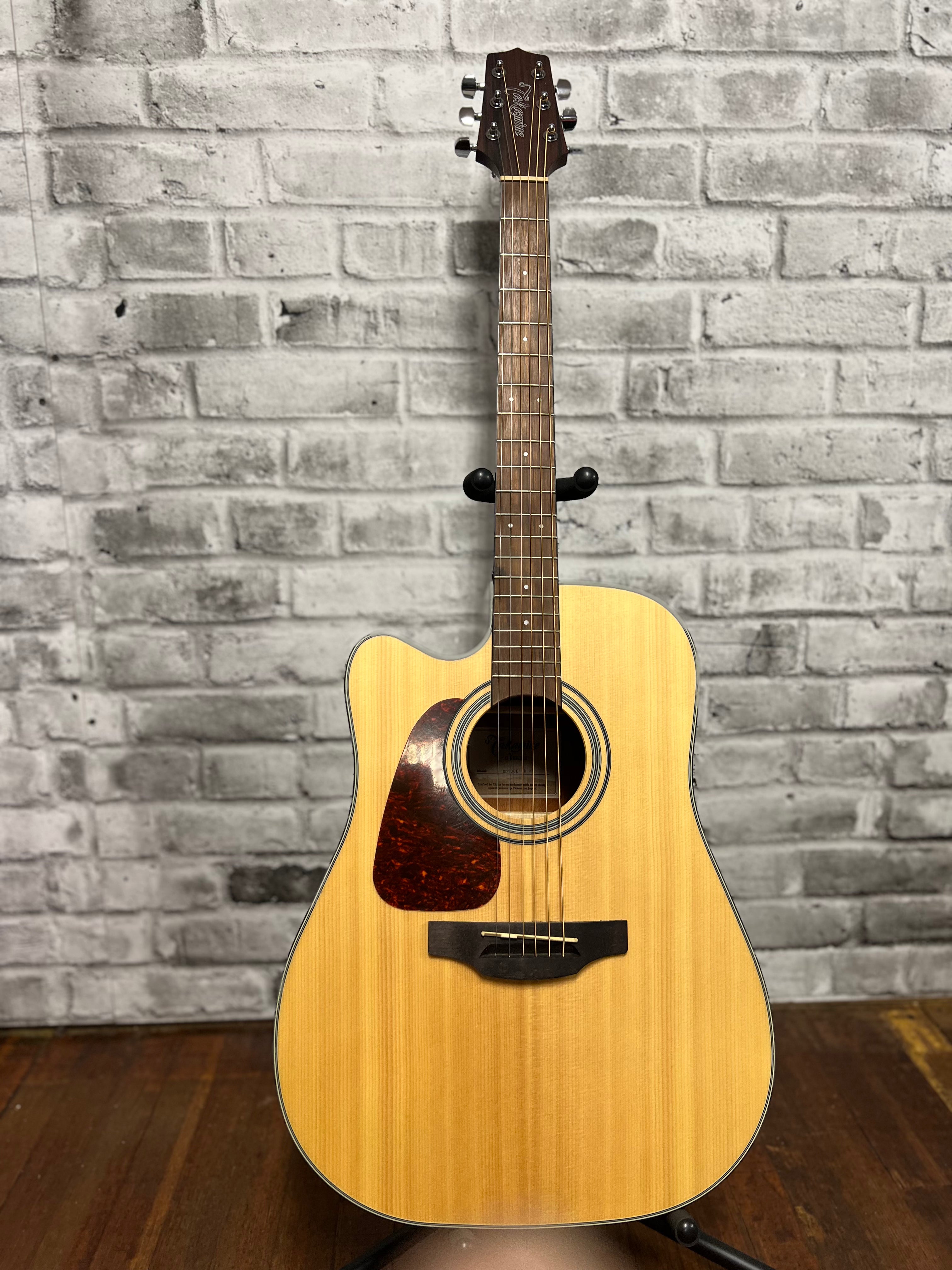 Used Takamine GD10CE LH NS Left Handed Acoustic/Electric w/ GigBAg