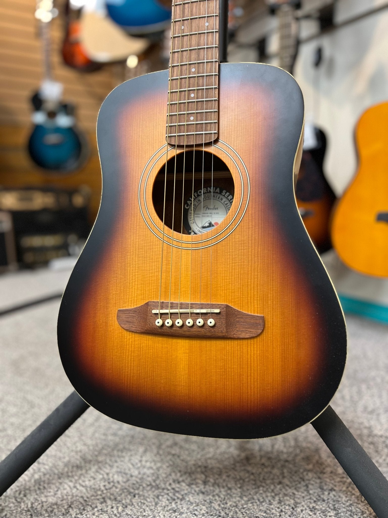 Used - Fender Redondo Mini, Sunburst by FMIC