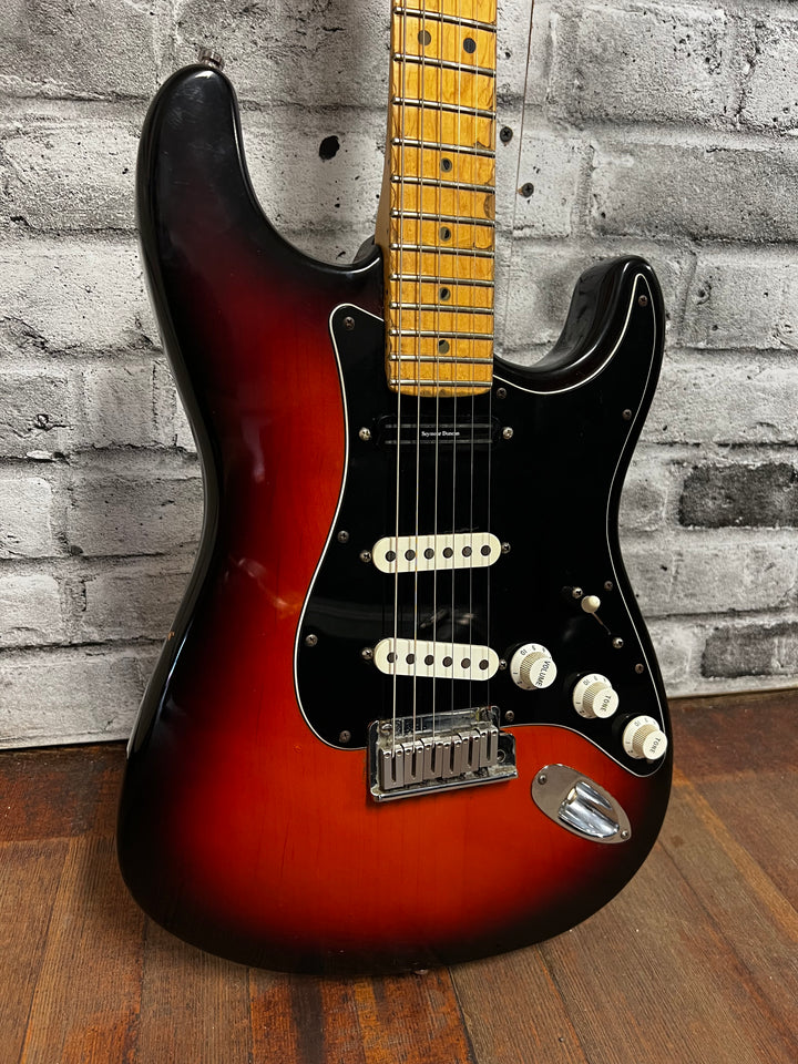 Used Fender 1995 American Standard Stratocaster - Sunburst
