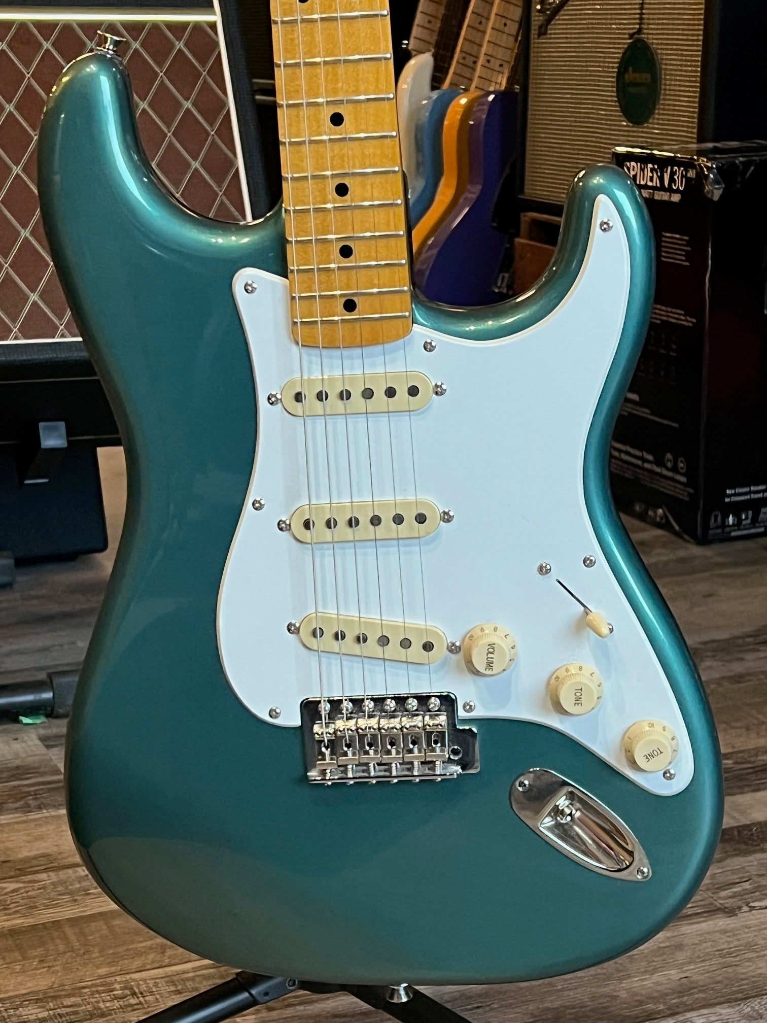 Used Squier  Classic Vibe Stratocaster® '50s, Maple Fingerboard, Sherwood Green Metallic with Matching Headcap