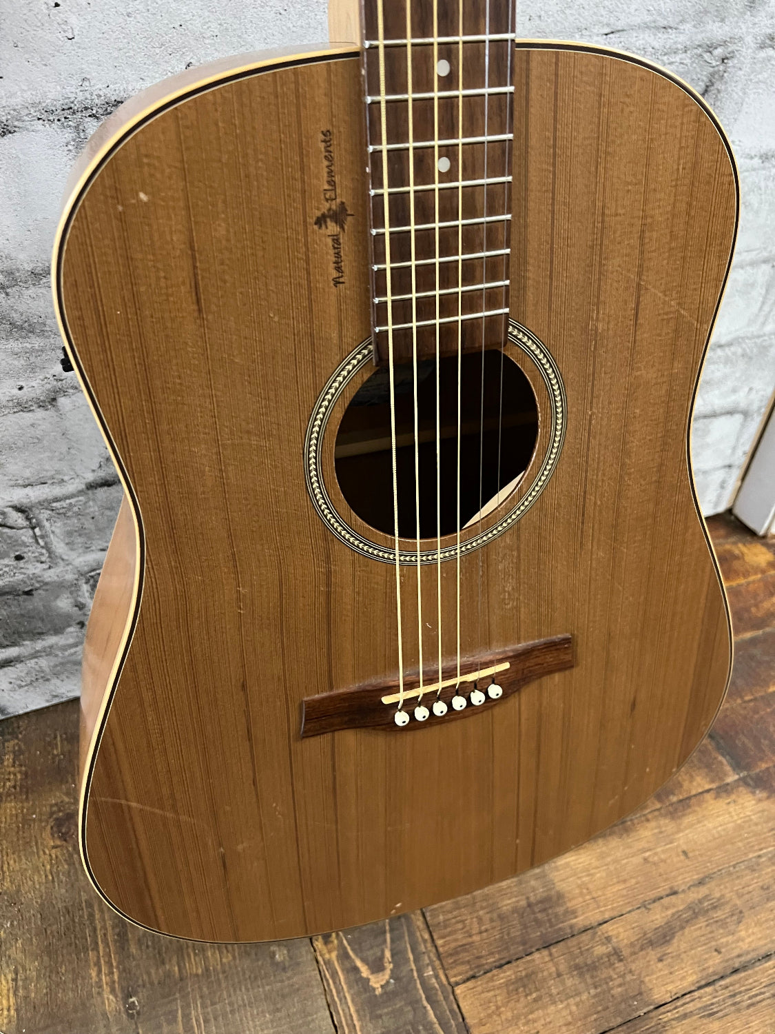 Used Seagull Acoustic Guitar SG ACT15T