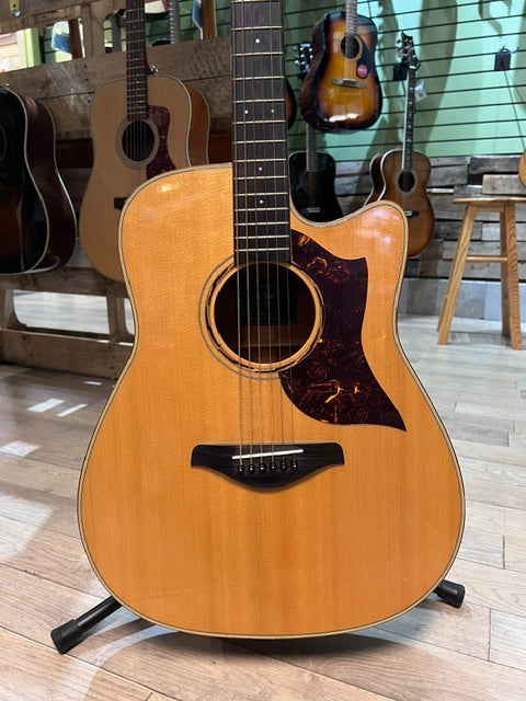 Yamaha FS TransAcoustic Guitar w/Solid Spruce Top - Vintage Tint w/hard case
