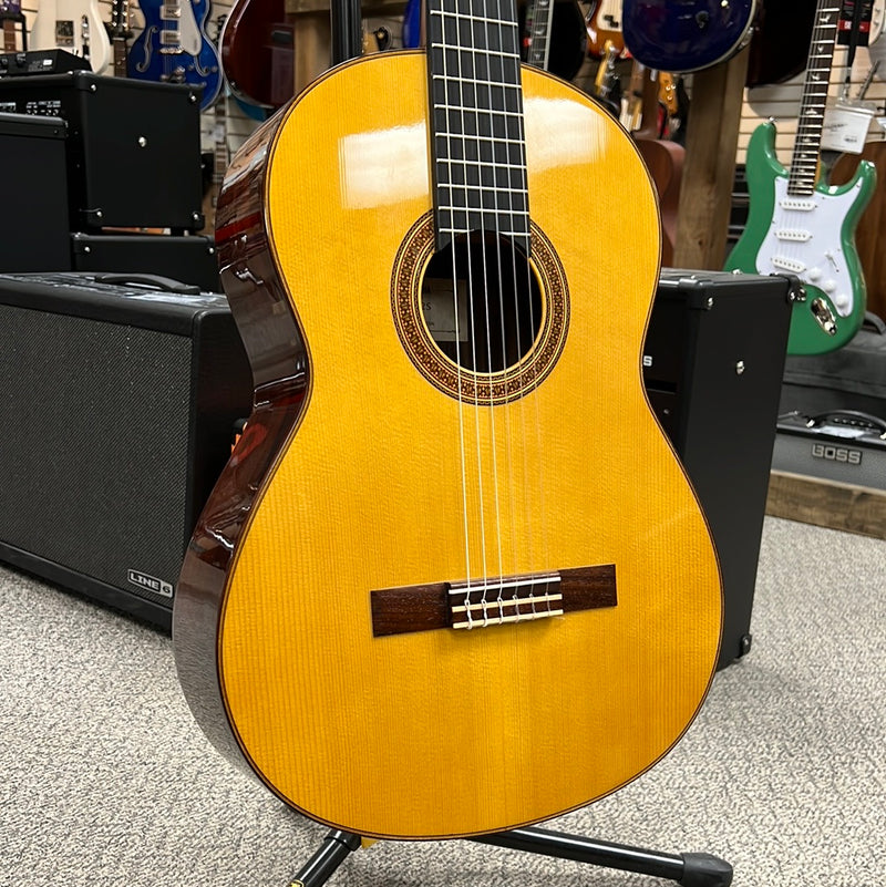 Used Yamaha CG182S Classical Guitar