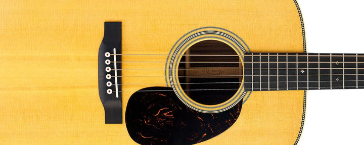 Martin & Co. 000 - 28 Standard Series, 000 - 14 Fret, Acoustic - Gloss by Martin Guitar Co.