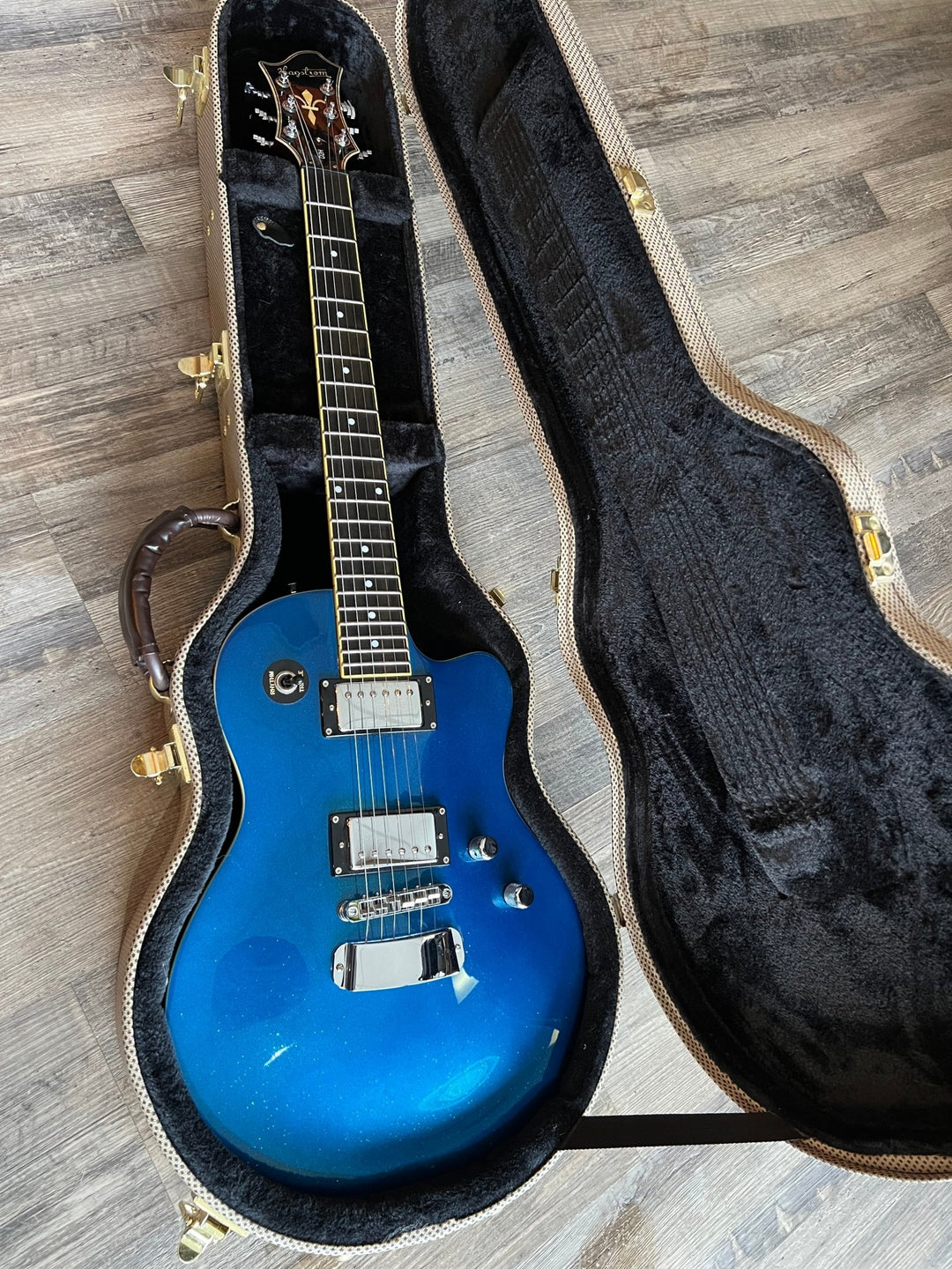 Used Hagstrom D2H Electric Guitar Sparkle Blue w/Case by Used