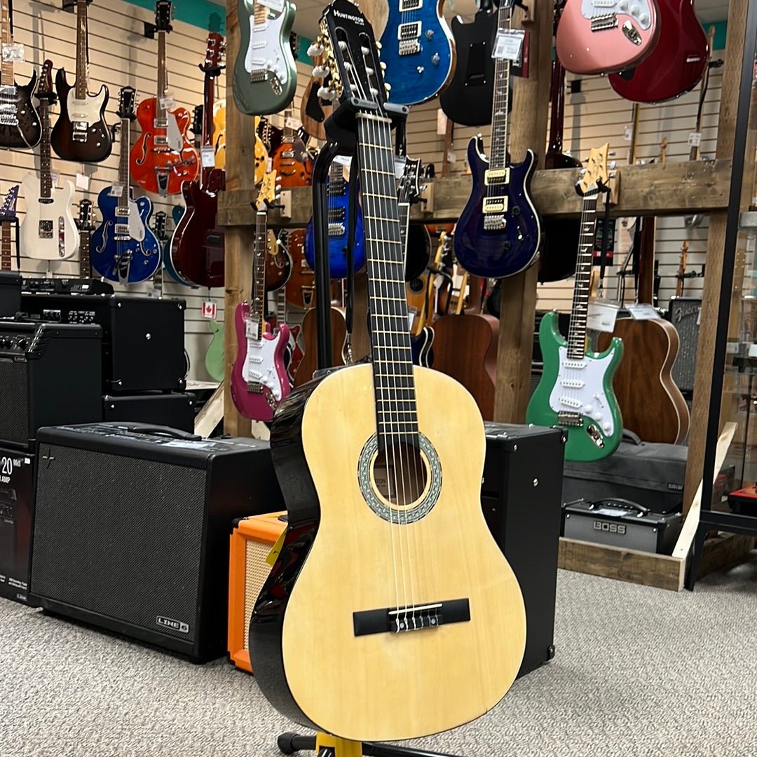 Used Huntington GF - 39NT Classical Guitar by Used