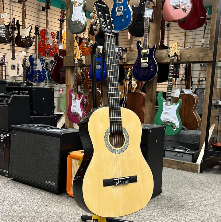Used Huntington GF - 39NT Classical Guitar by Used