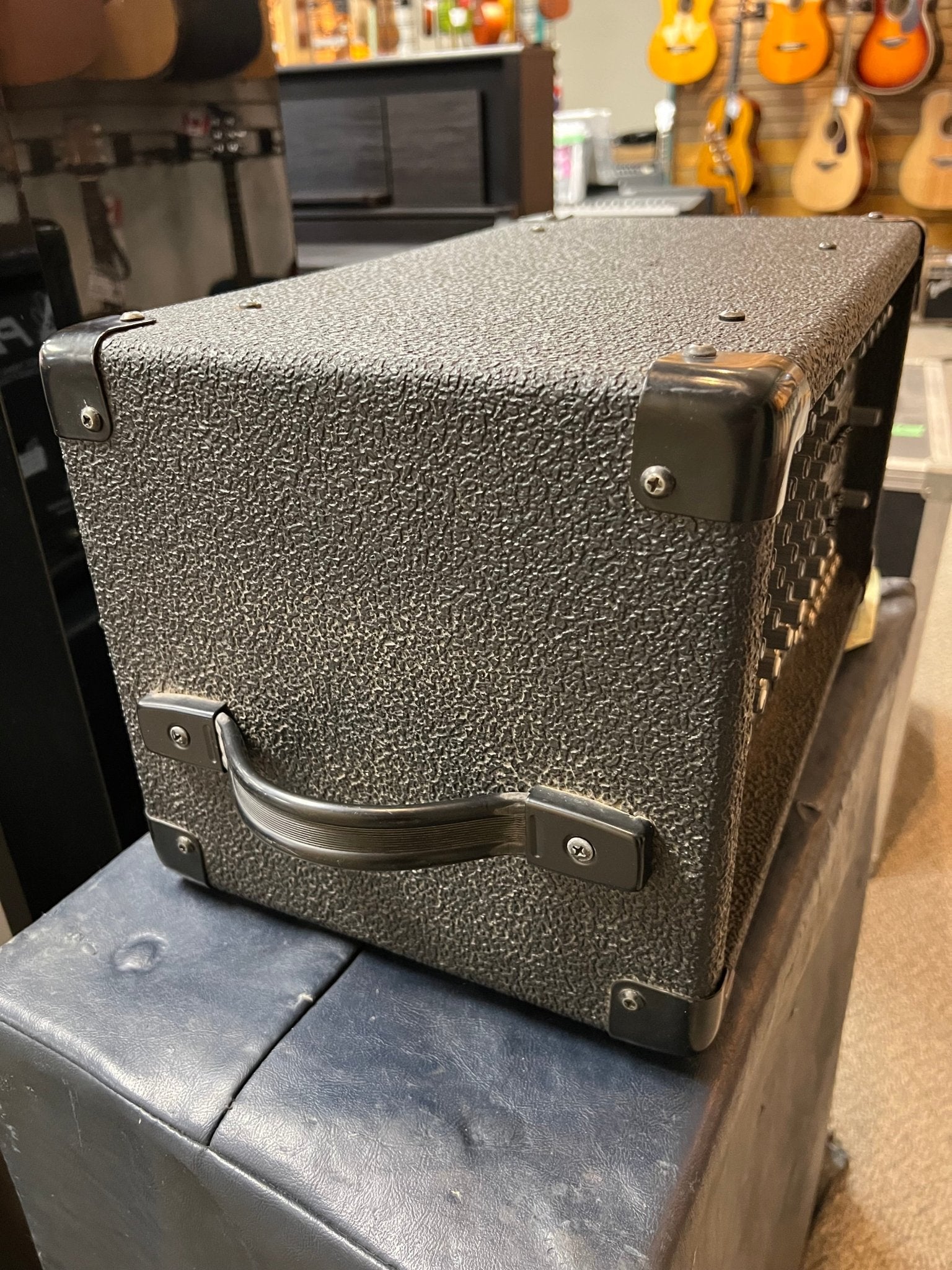 Used Peavey XR696F Powered Mixer – Faders Music Inc.