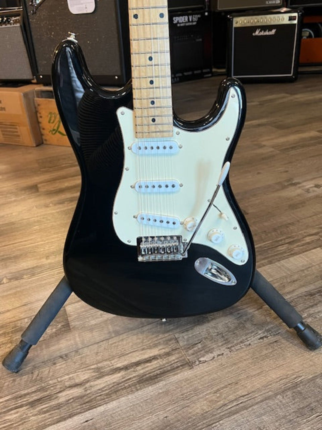 USED Samick Silvertone Stratocaster, Black by Used