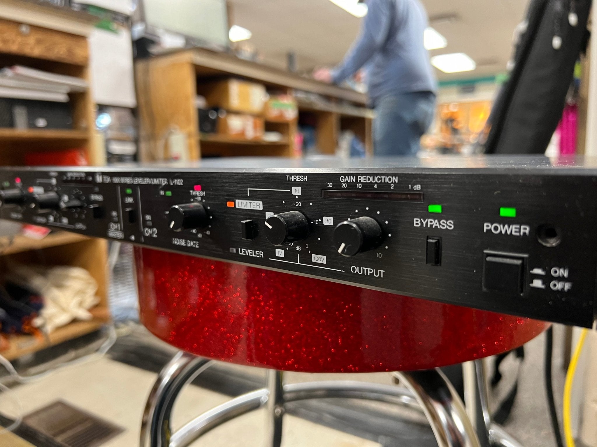 Used Toa L - 1102 Dual Leveler/Limiter by Used