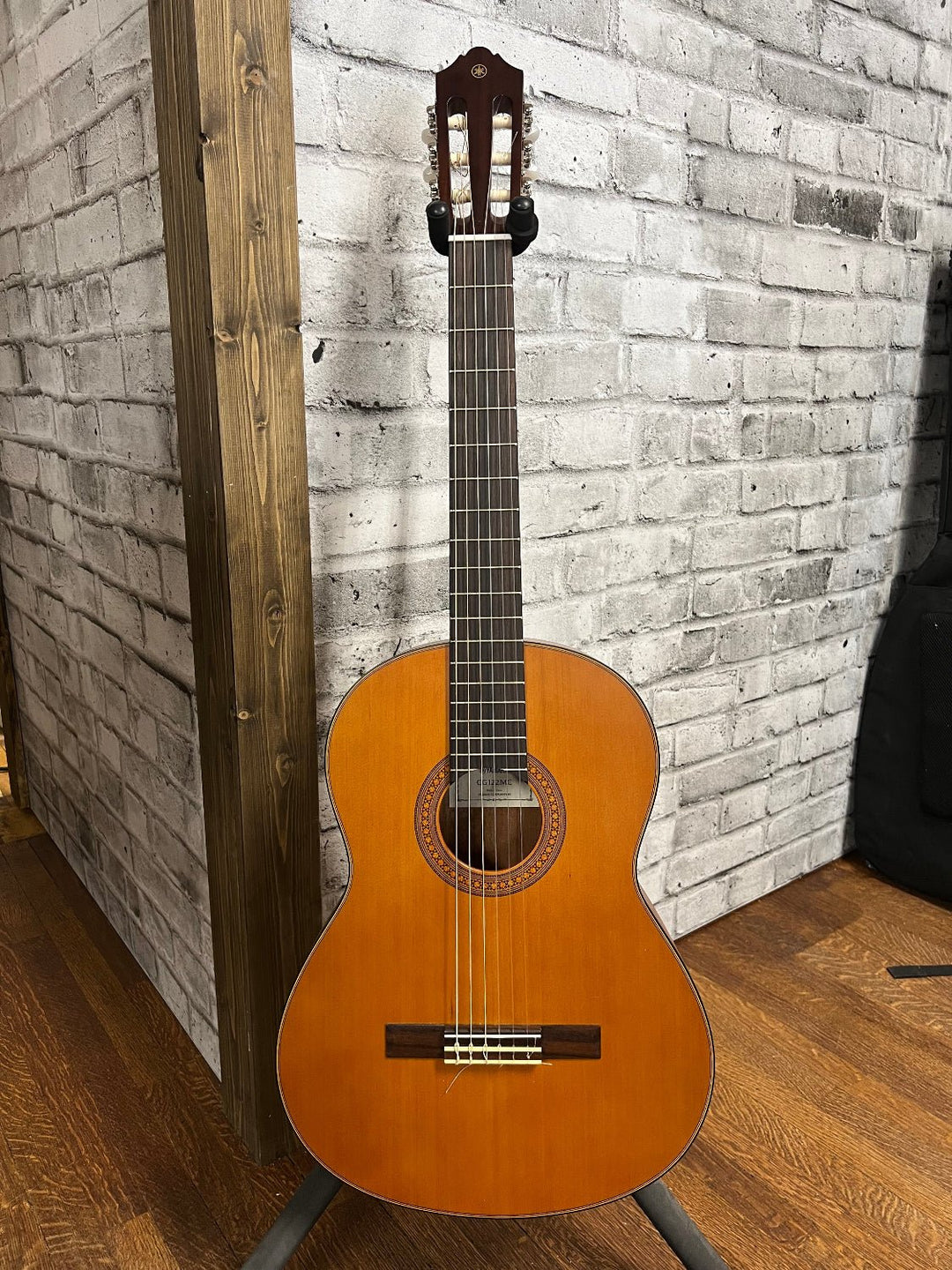 Used Yamaha CG122MC Classical Guitar – Matte Cedar Top by Faders Music Inc.