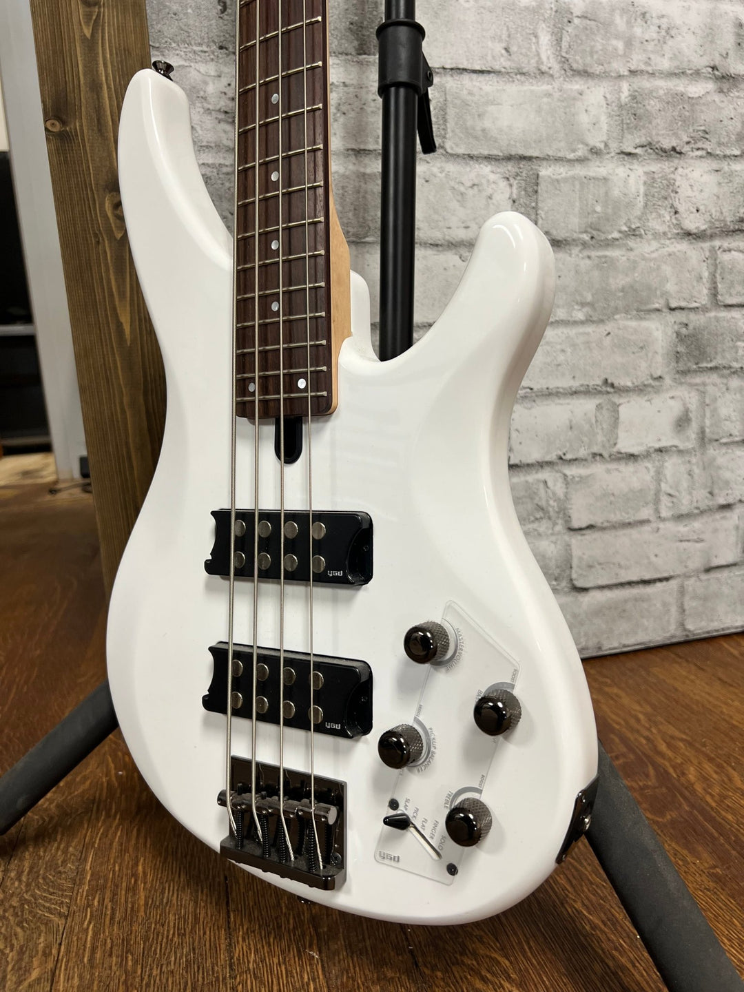 Used Yamaha TRBX304 Bass Guitar – White by Faders Music Inc.