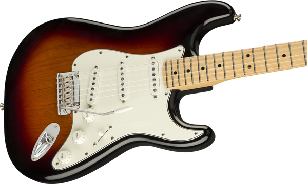 Fender Player Stratocaster®, Maple Fingerboard, 3-Color Sunburst