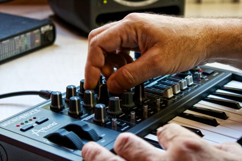 Arturia MicroBrute by Erikson Music