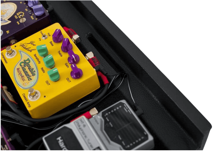 Gator Powered Pedal Tote Pro Pedal Board with Bag by Erikson Music
