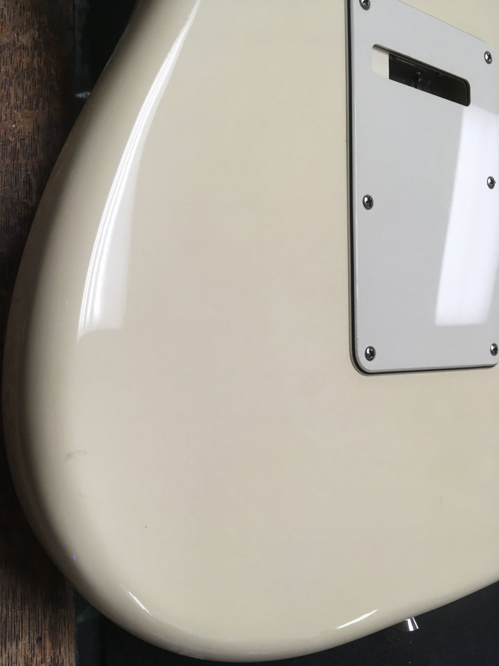 USED: 2009 Fender American Standard Stratocaster - Olympic White w/ Hard Shell Case by Faders Music Inc.